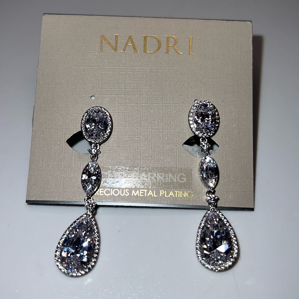 NWT Nadri clip earrings, beautiful tear drop shape! Perfect for prom or wedding